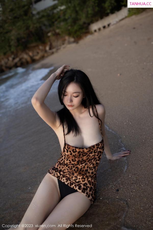 安然Maleah  [XiuRen]高清写真图 2023.05.23 No.6787 安然anran 豹纹美腿第12张图片